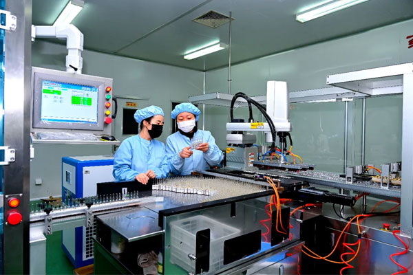 2003网站太阳集团制药复方苦参注射液生产车间