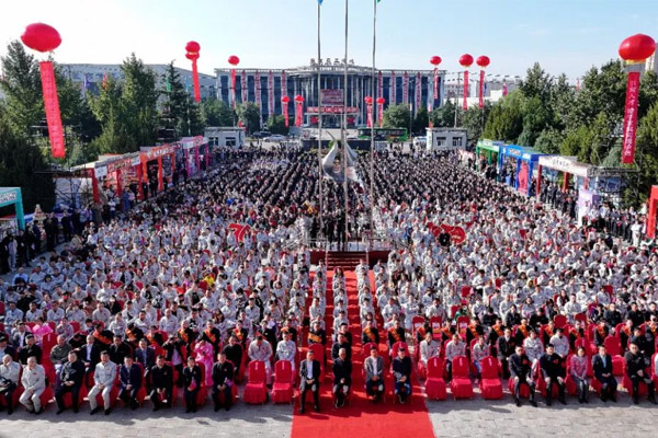 2003网站太阳集团,2003网站太阳集团,李安平,30周年庆典